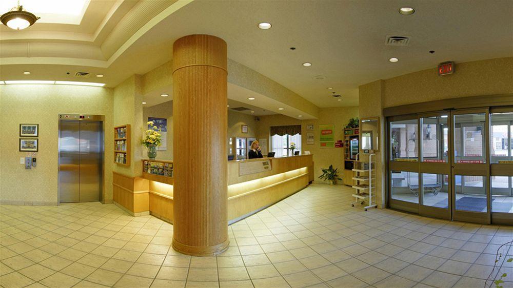 Towneplace Suites By Marriott Γουίντσορ Εξωτερικό φωτογραφία