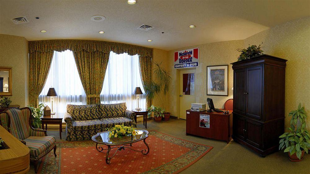 Towneplace Suites By Marriott Γουίντσορ Εξωτερικό φωτογραφία